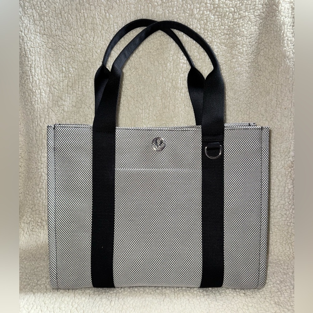 Lululemon Two Toned Canvas Tote 10L